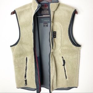 Abercrombie and Fitch Men’s Vest Faux Fur Size XL